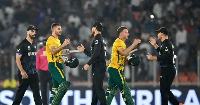 নিউজিল্যান্ড ও দক্ষিণ আফ্রিকার খেলোয়াড়রা